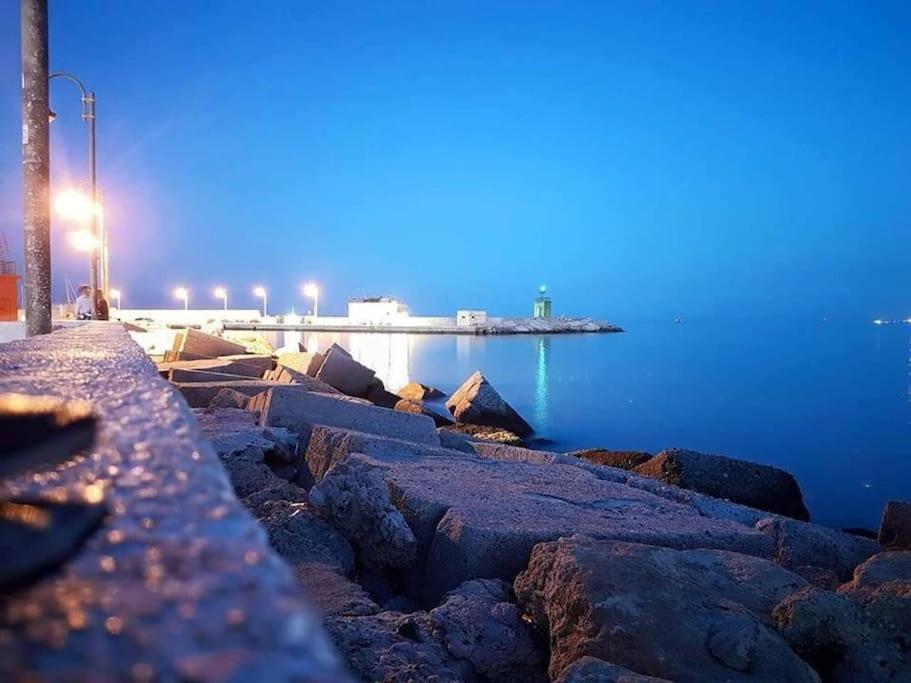 Comodo Appartamento A Crotone Exterior photo