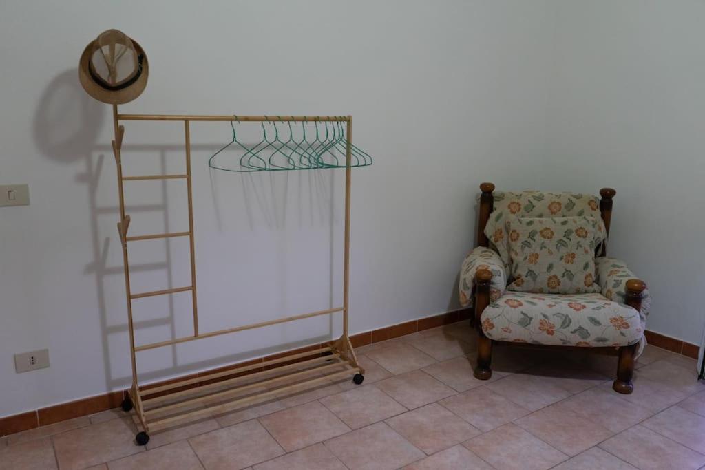 Comodo Appartamento A Crotone Exterior photo
